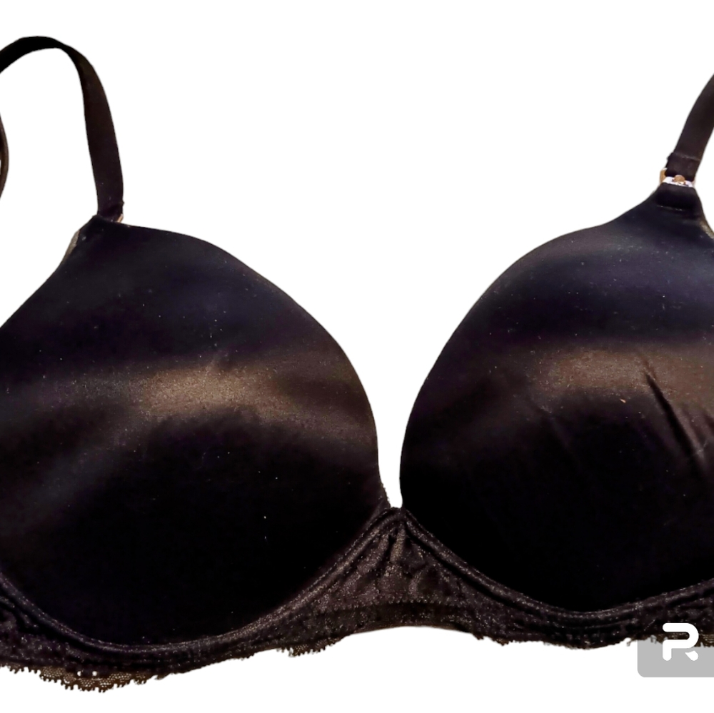 3 Victoria's Secret Bras